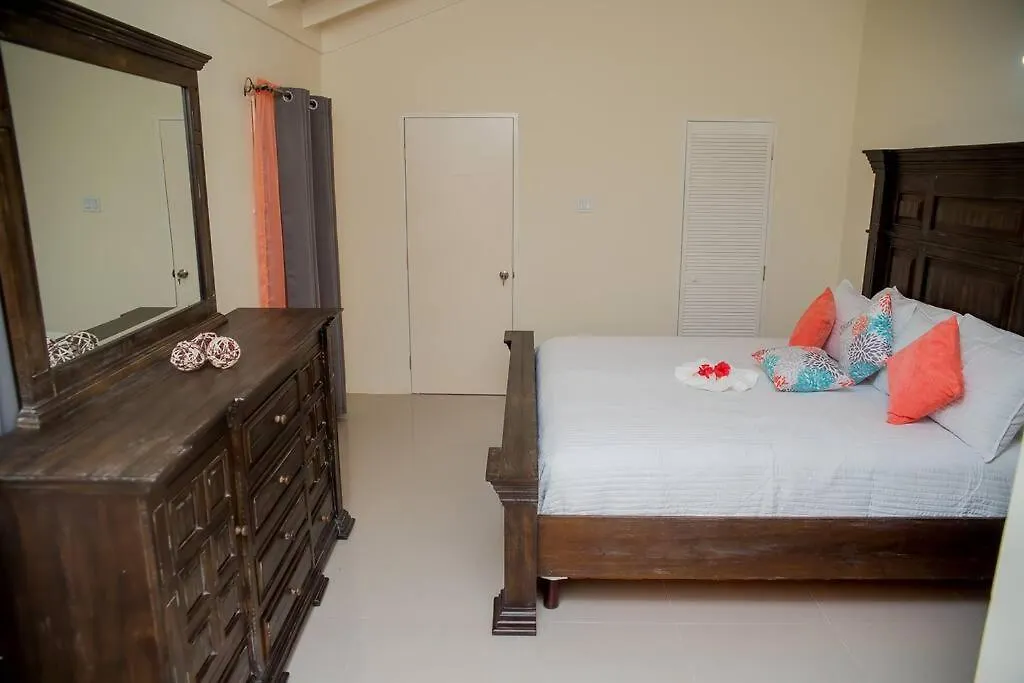 Entire Residential Home • Trelawny• Smalls Villa Florence Hall Jamaika